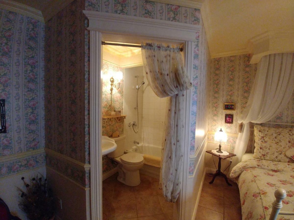 เลส์ ชาร์แดงส์ เดอ ลาชิลเล มิลล์เฟยล์ Bed & Breakfast La Conception ภายนอก รูปภาพ