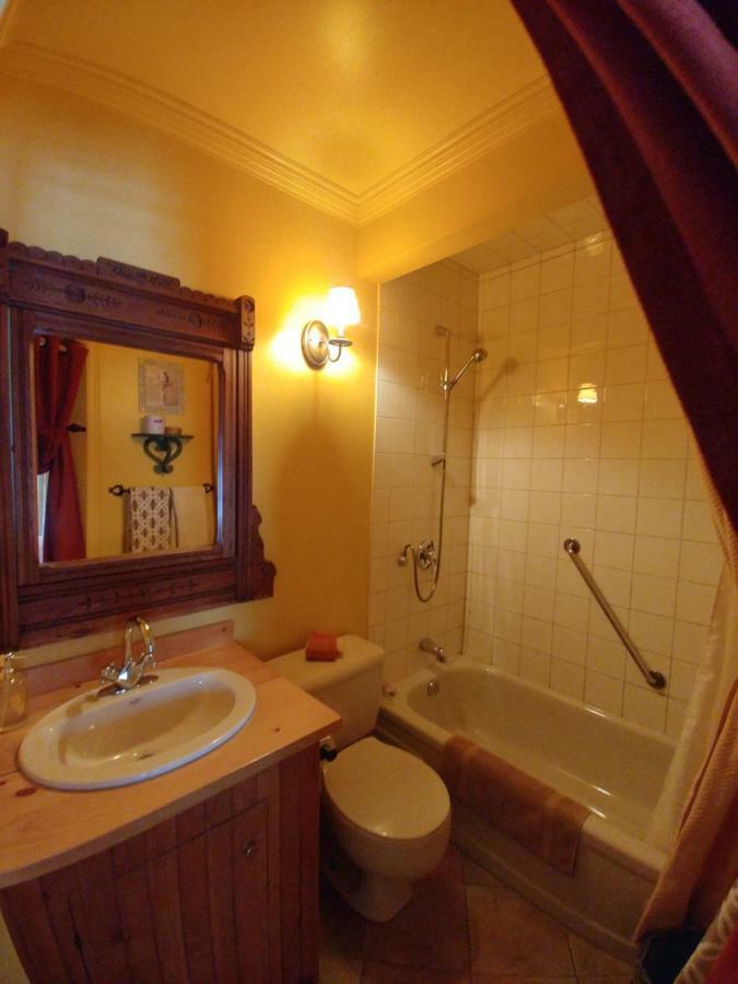 เลส์ ชาร์แดงส์ เดอ ลาชิลเล มิลล์เฟยล์ Bed & Breakfast La Conception ภายนอก รูปภาพ